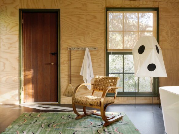 Sustainable Designers: Spotlight on Eco-Conscious Fashion Pioneers