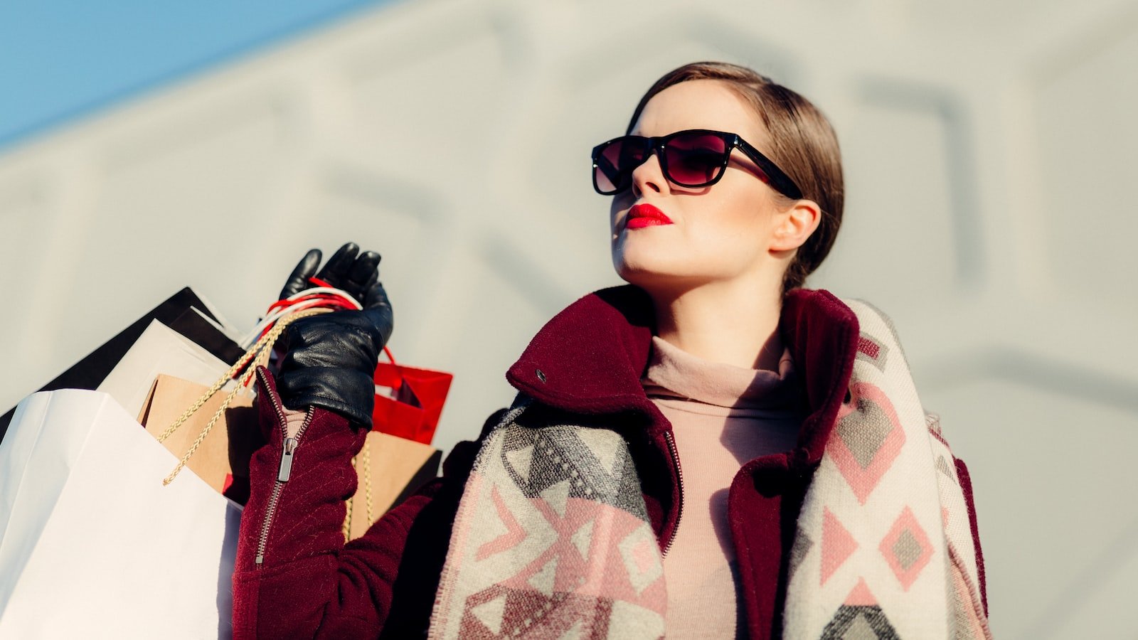 Scarf Styling: Versatile Ways to Incorporate Scarves in Your Look